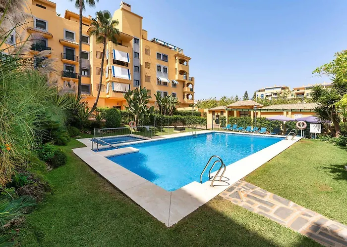 Chic Getaway Апартаменты Марбелья