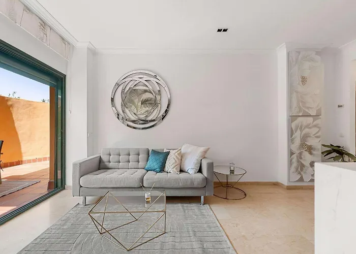 Chic Getaway Апартаменты *