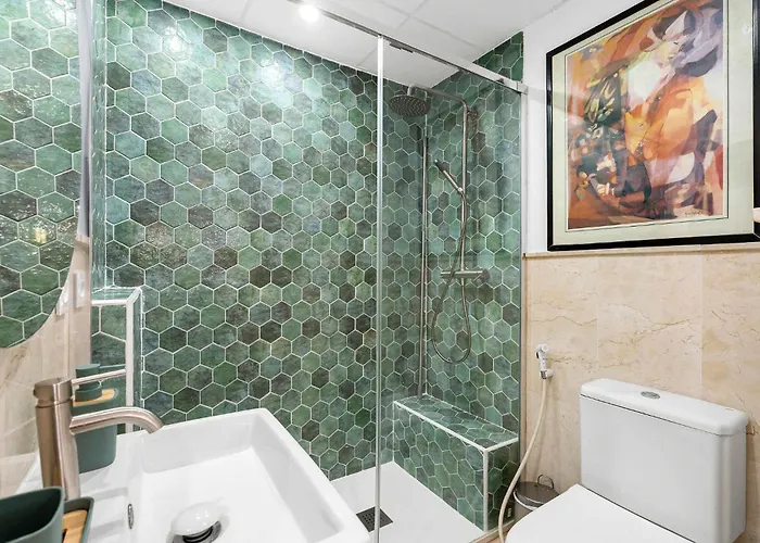 Апартаменты Chic Getaway *